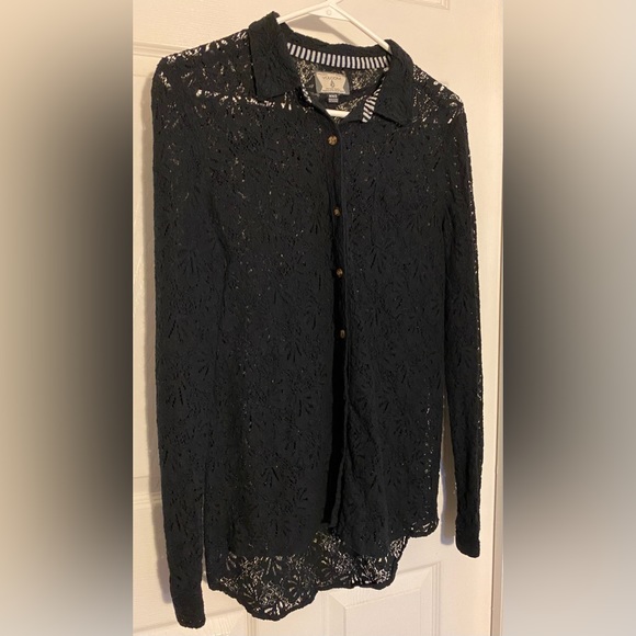 Volcom Women’s Corpo Class Button Down - Picture 3 of 7